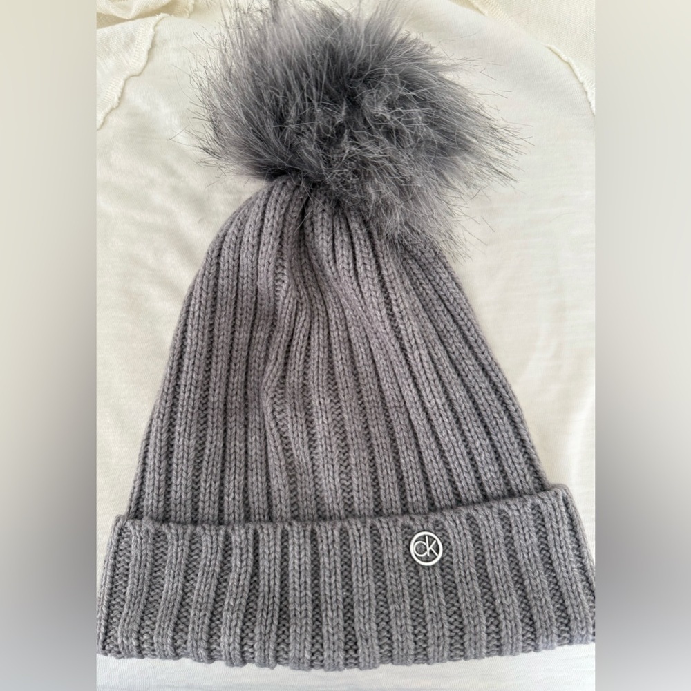 CALVIN KLEIN BEANIE TOQUE WOMEN’S ONE SIZE KNIT ACRYLIC BLEND LINED POM